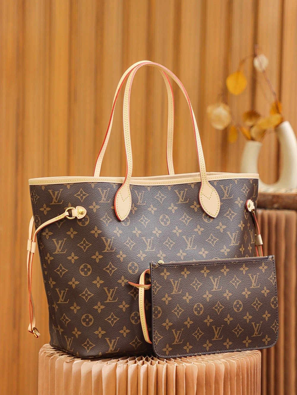 LV  Neverfull