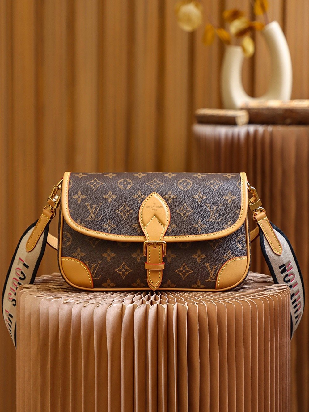 LV  Diane