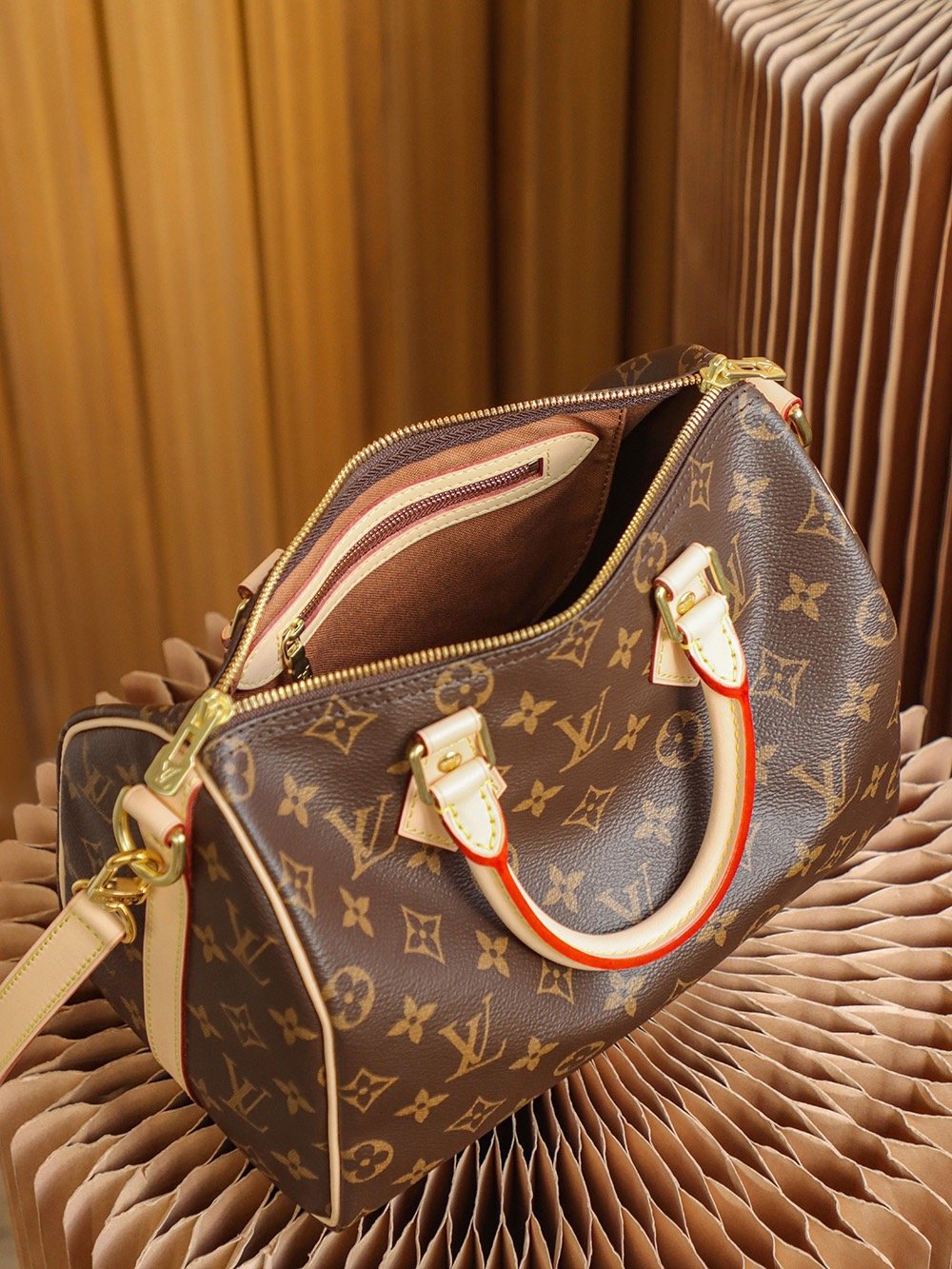 LV  SPEEDY BANDOULIÈRE 25