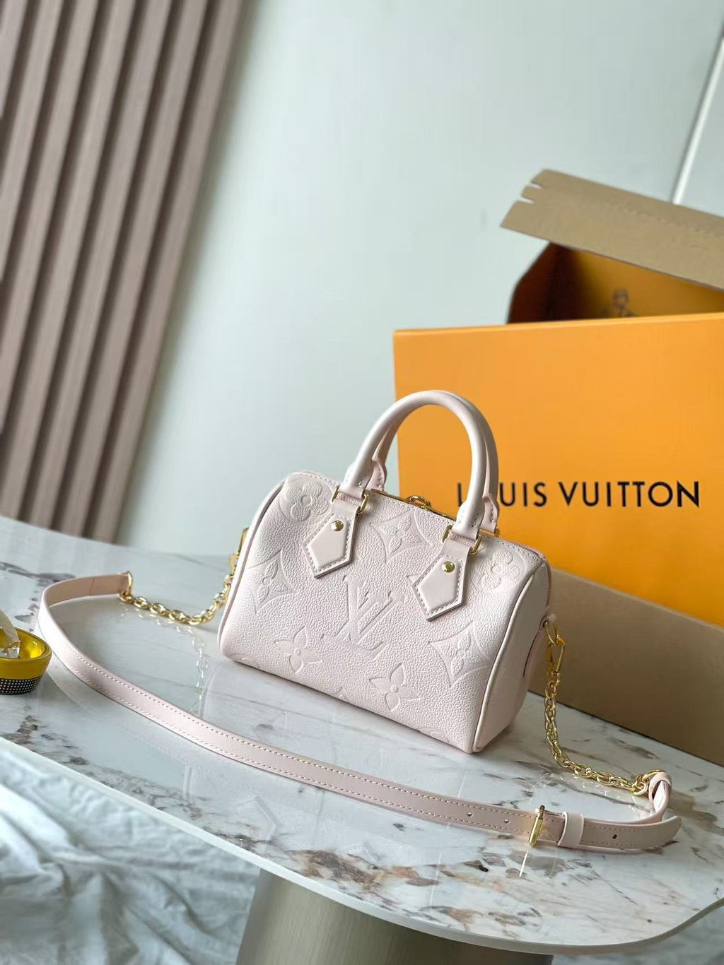 LV  SPEEDY BANDOULIÈRE 20 (pink)