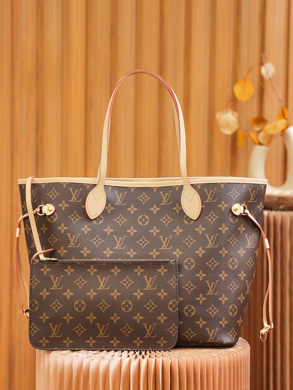 LV  Neverfull