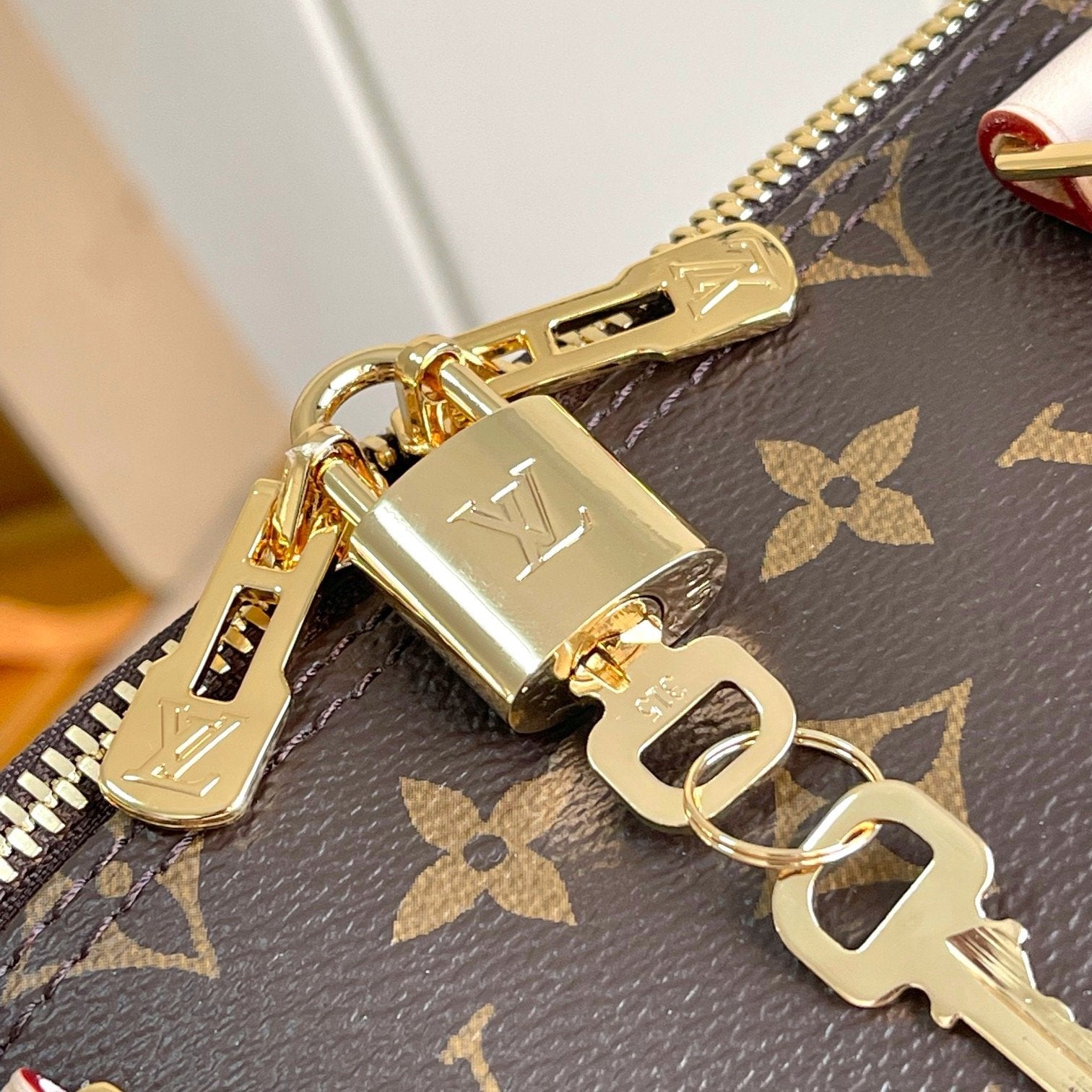 LV  SPEEDY BANDOULIÈRE 35