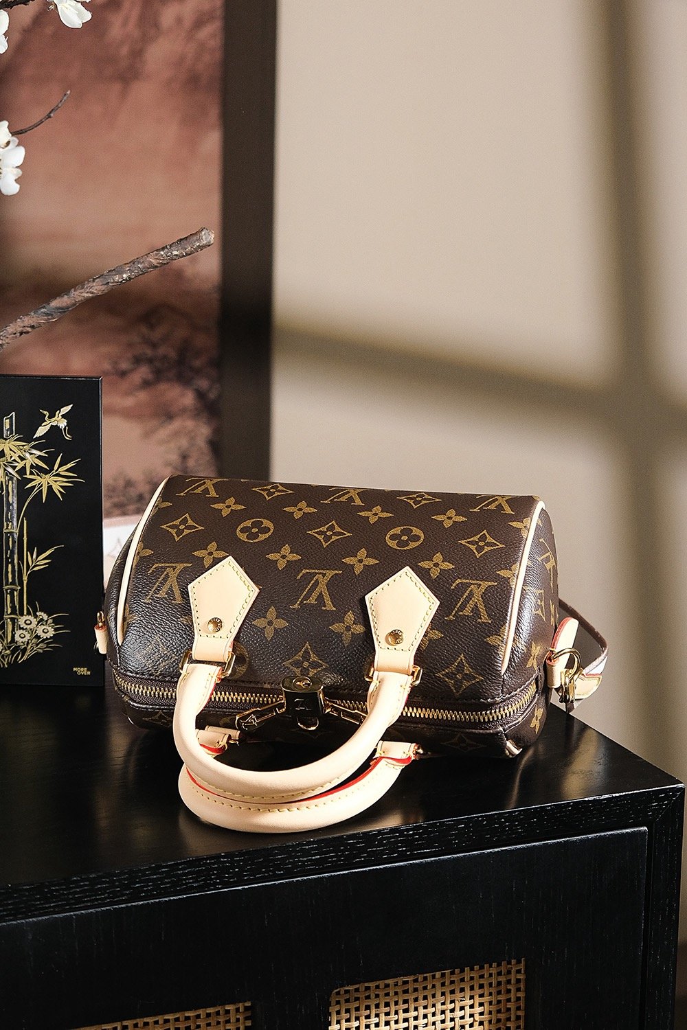 LV  SPEEDY BANDOULIÈRE 20