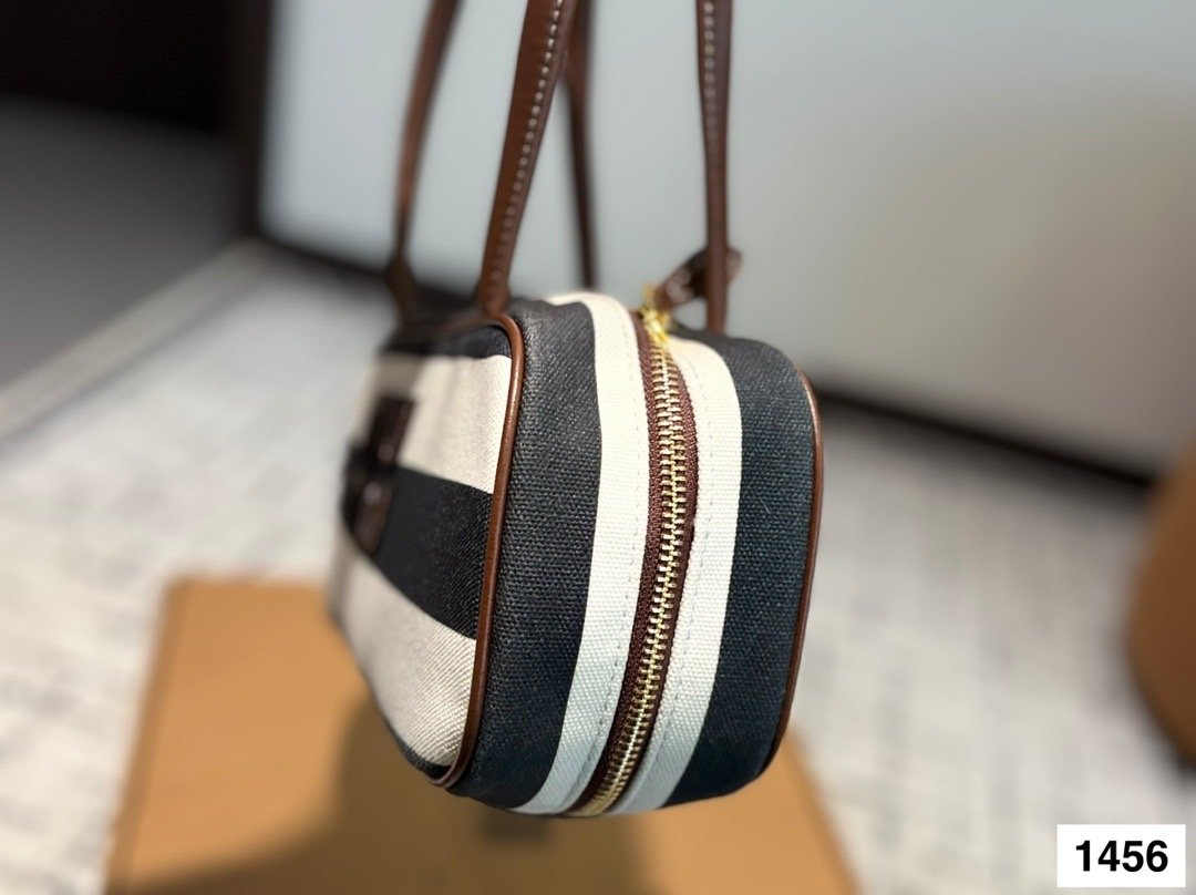 Miu Miu  Beau
