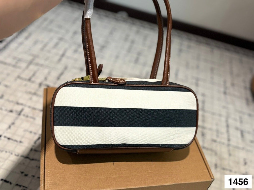 Miu Miu  Beau