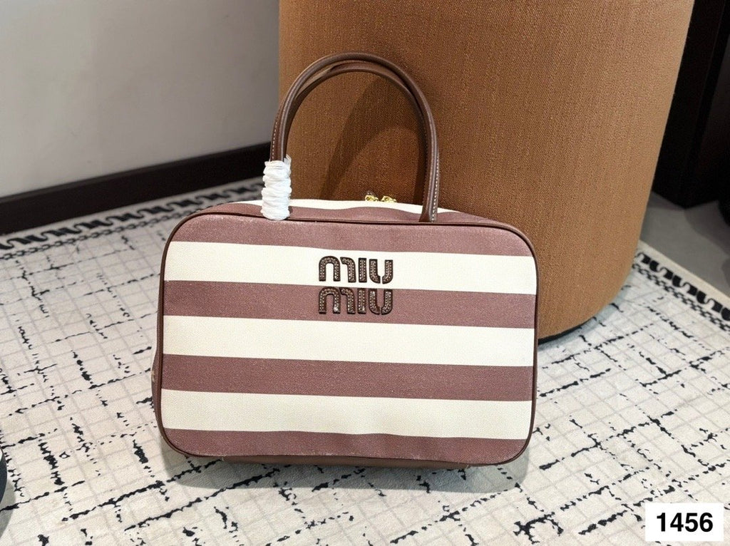 Miu Miu  Beau