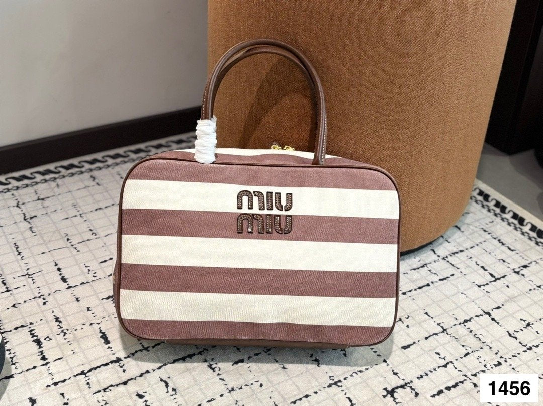 Miu Miu  Beau