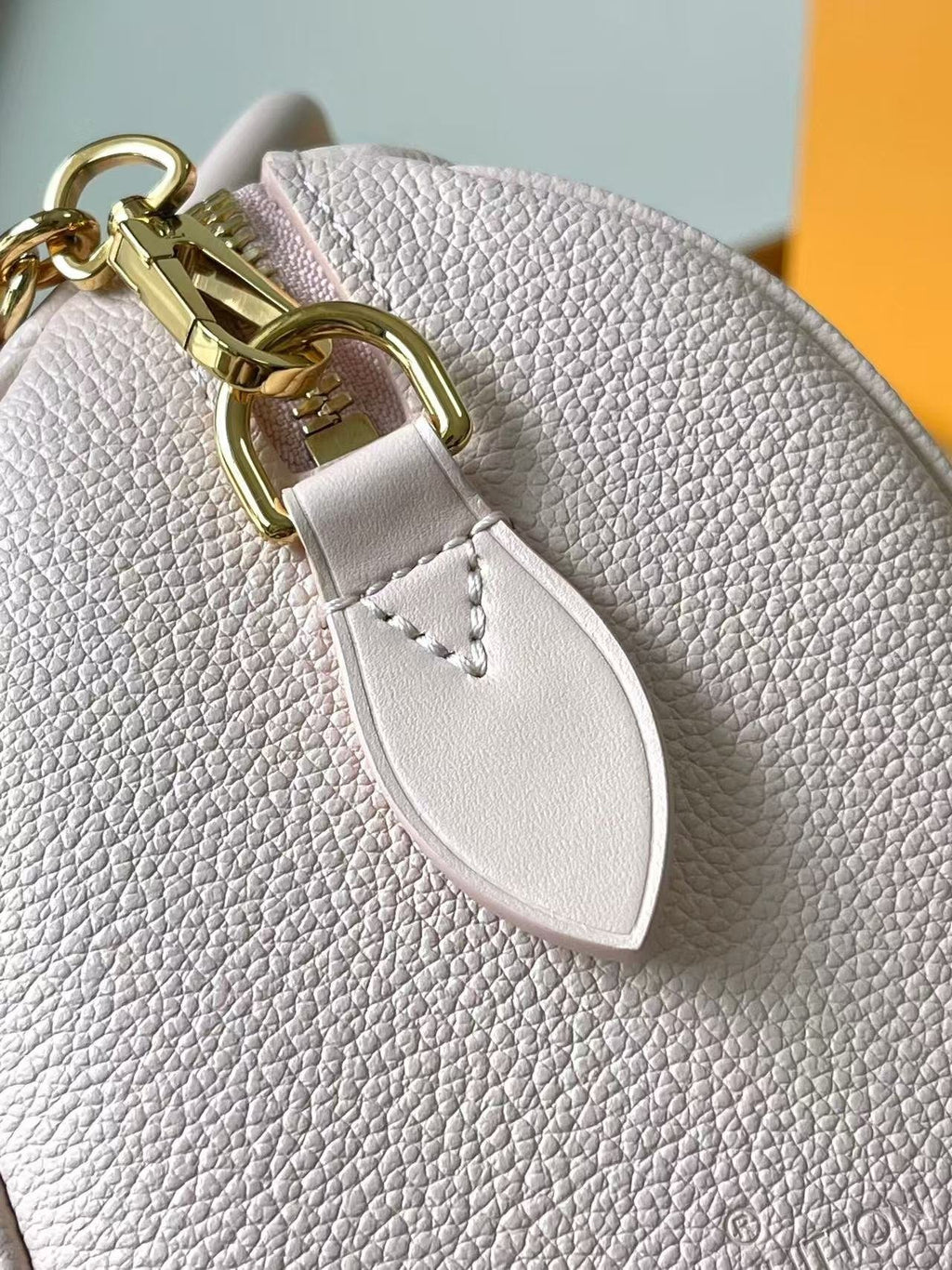 LV  SPEEDY BANDOULIÈRE 20 (pink)