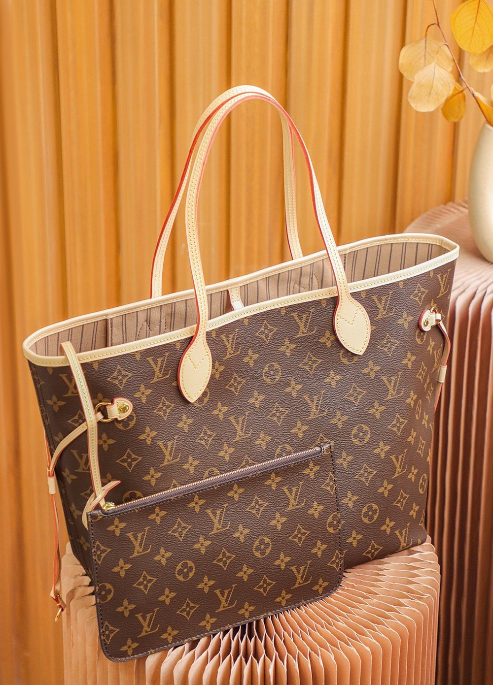 LV  Neverfull