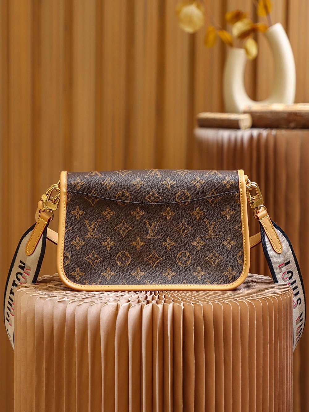LV  Diane