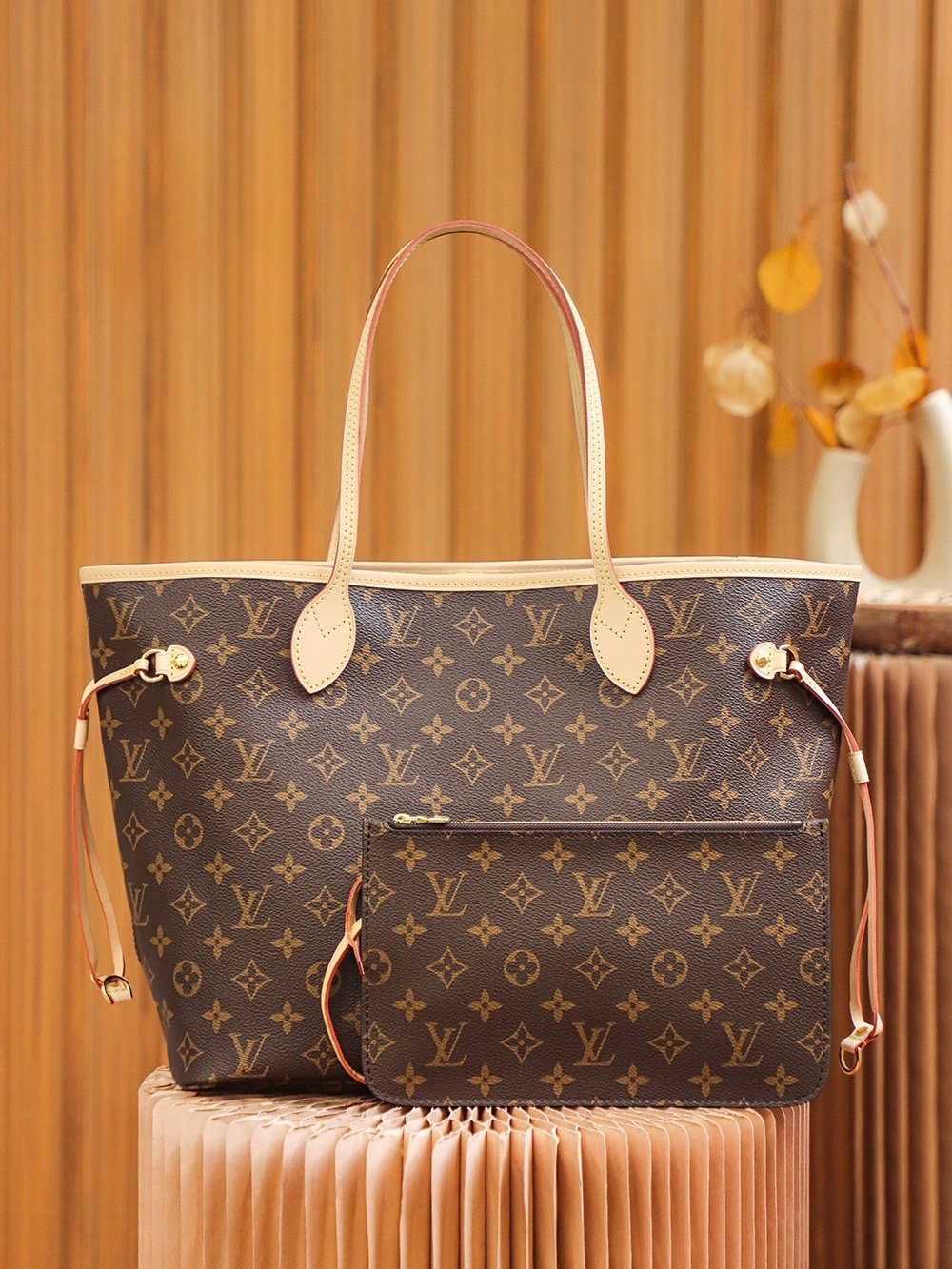LV  Neverfull