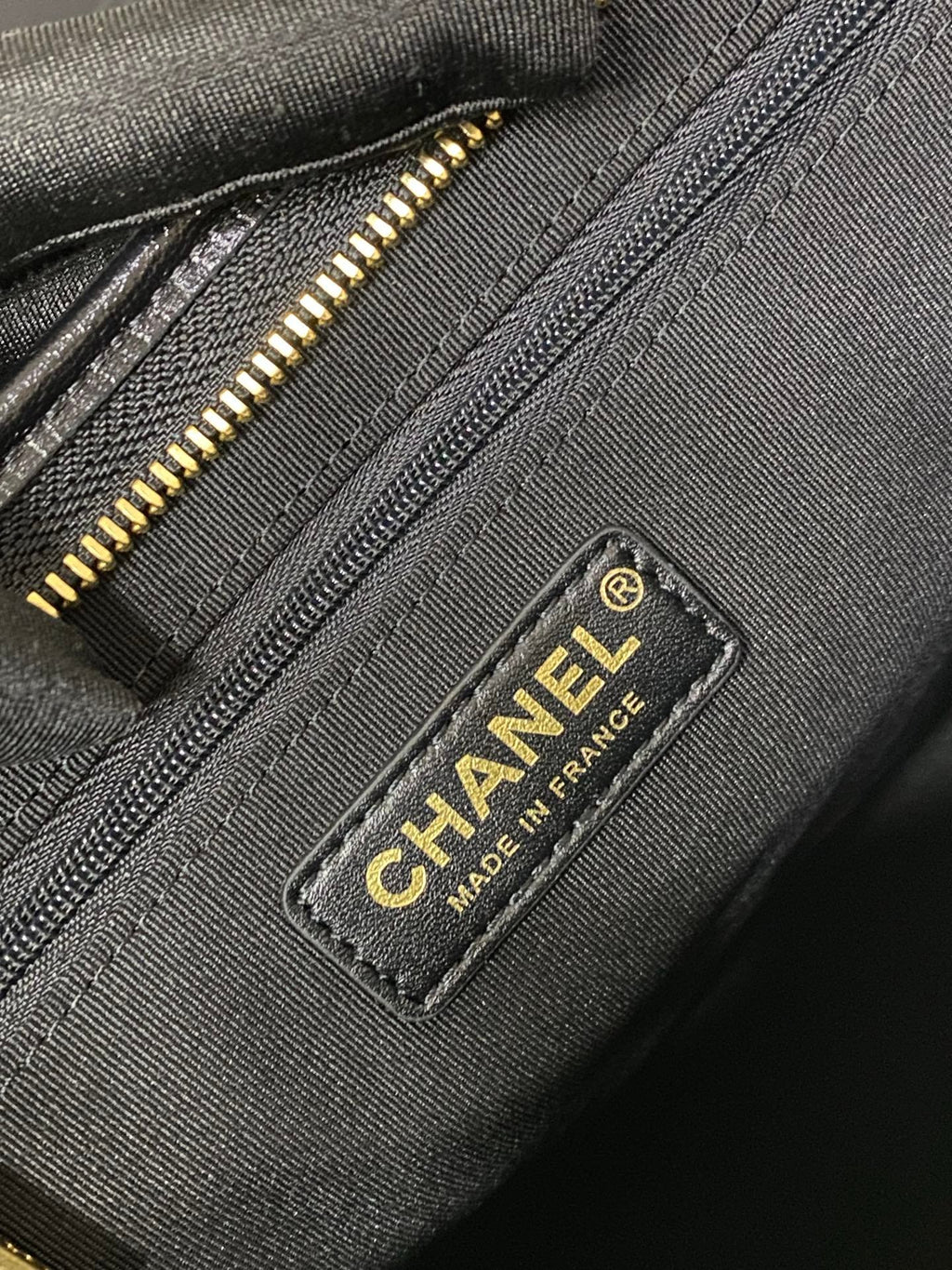 CHANEL 24a HoBo