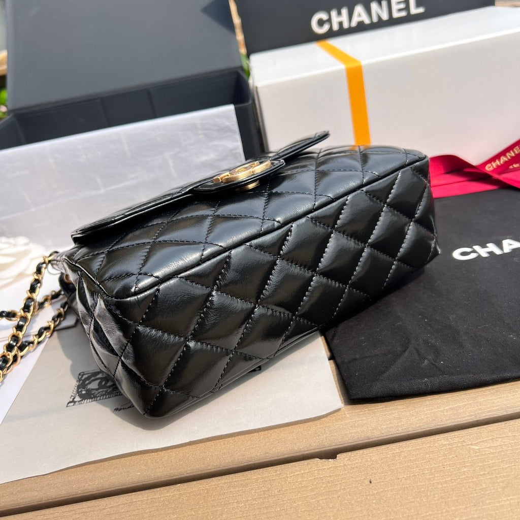 CHANEL 23c HoBo
