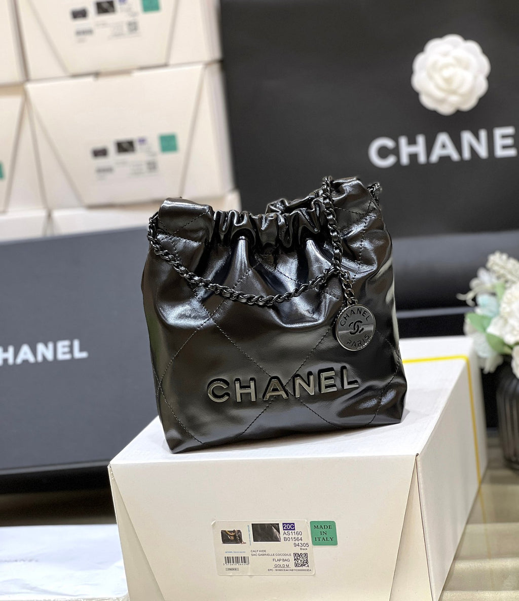 CHANEL mini 22 bag