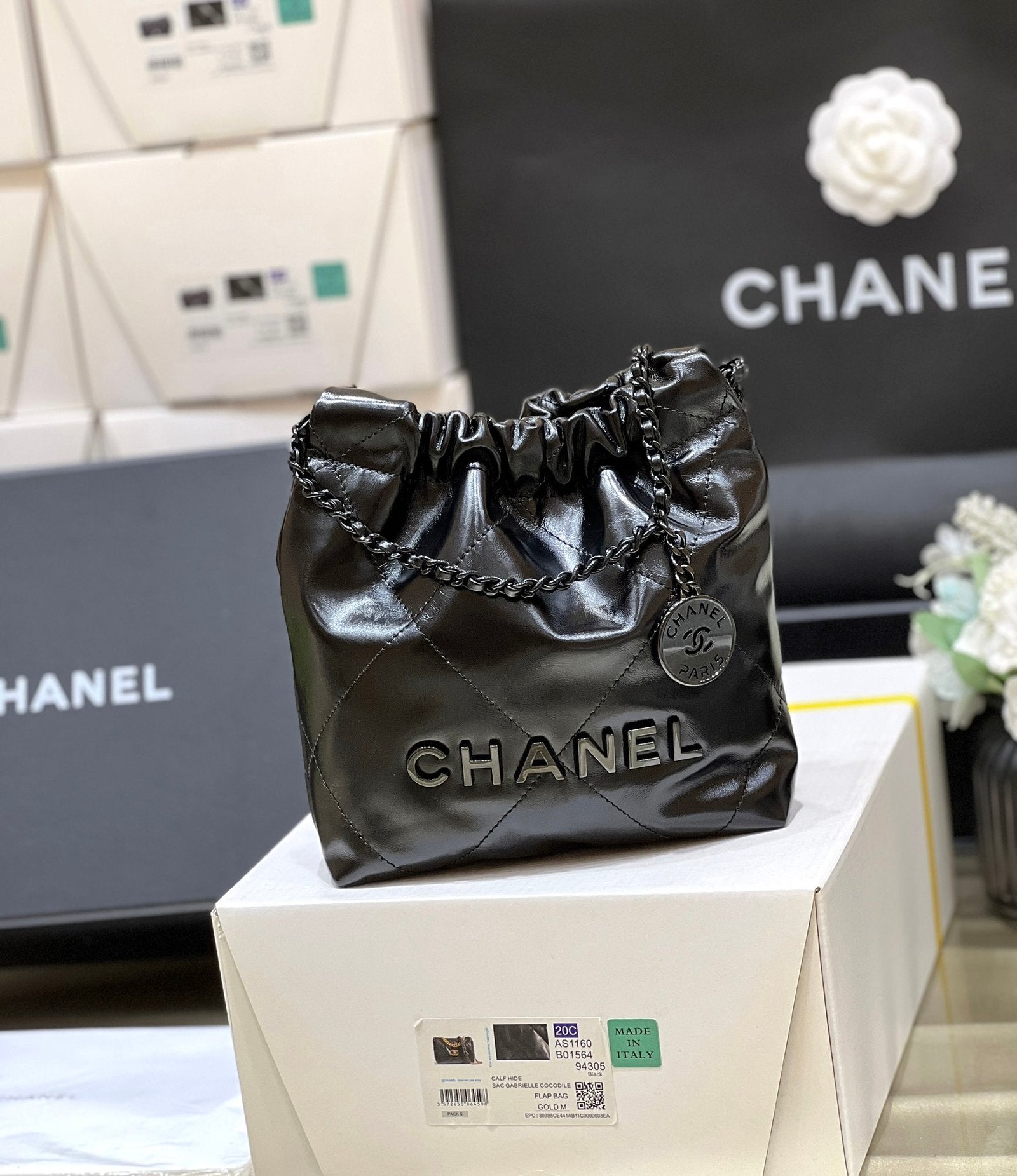 CHANEL mini 22 bag
