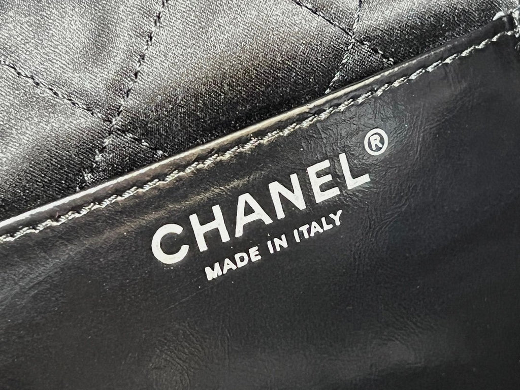 CHANEL mini 22 bag