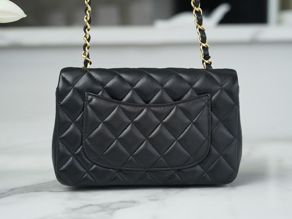 CHANEL Classic Flap