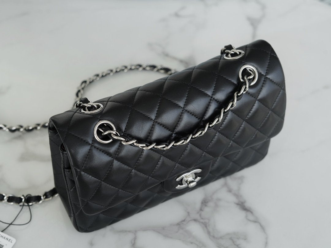 CHANEL Classic Flap