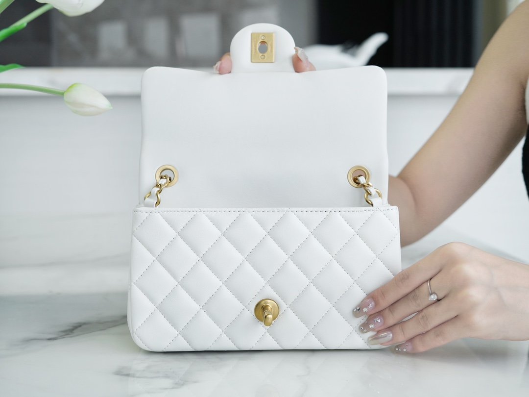 CHANEL 23C