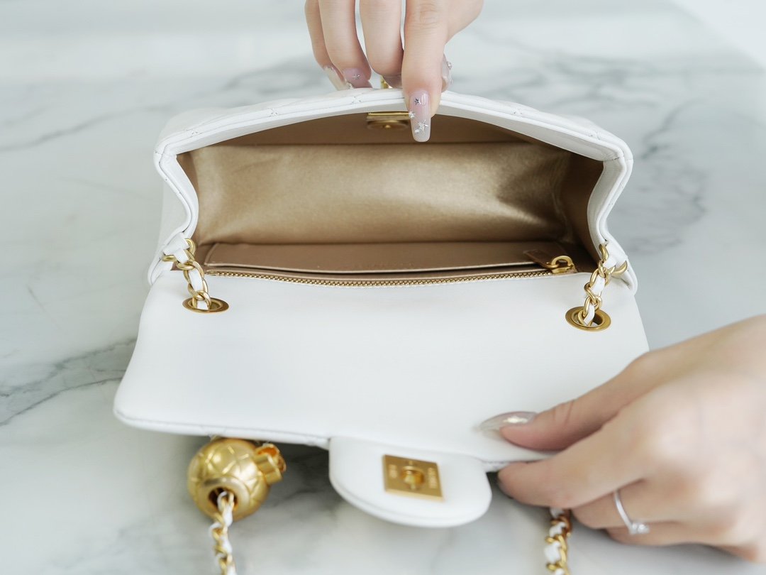 CHANEL 23C