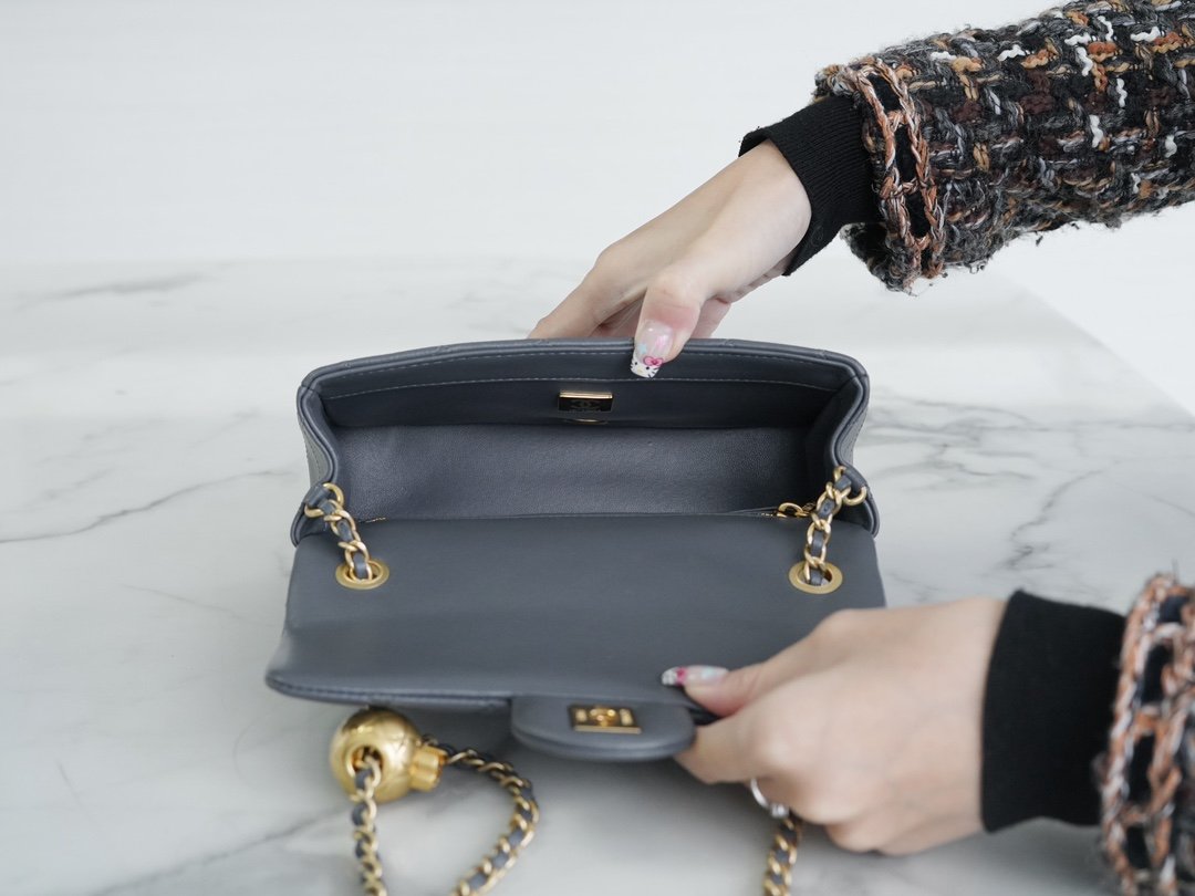 CHANEL 23C