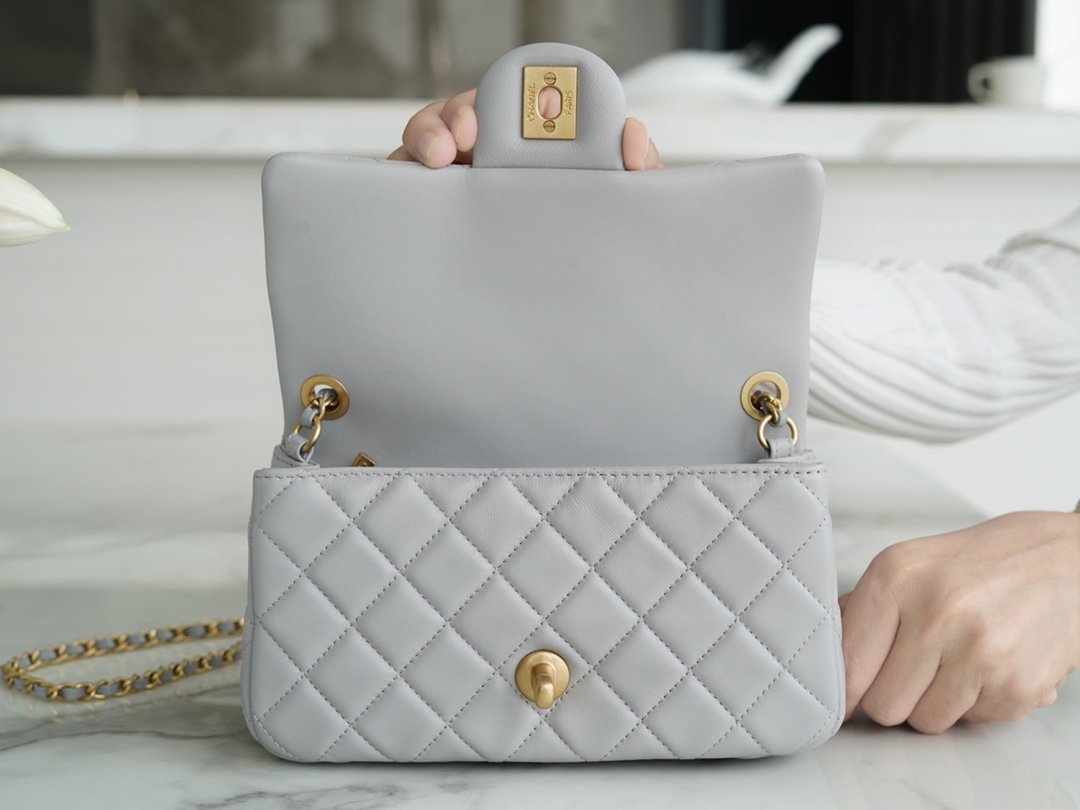 CHANEL 23C