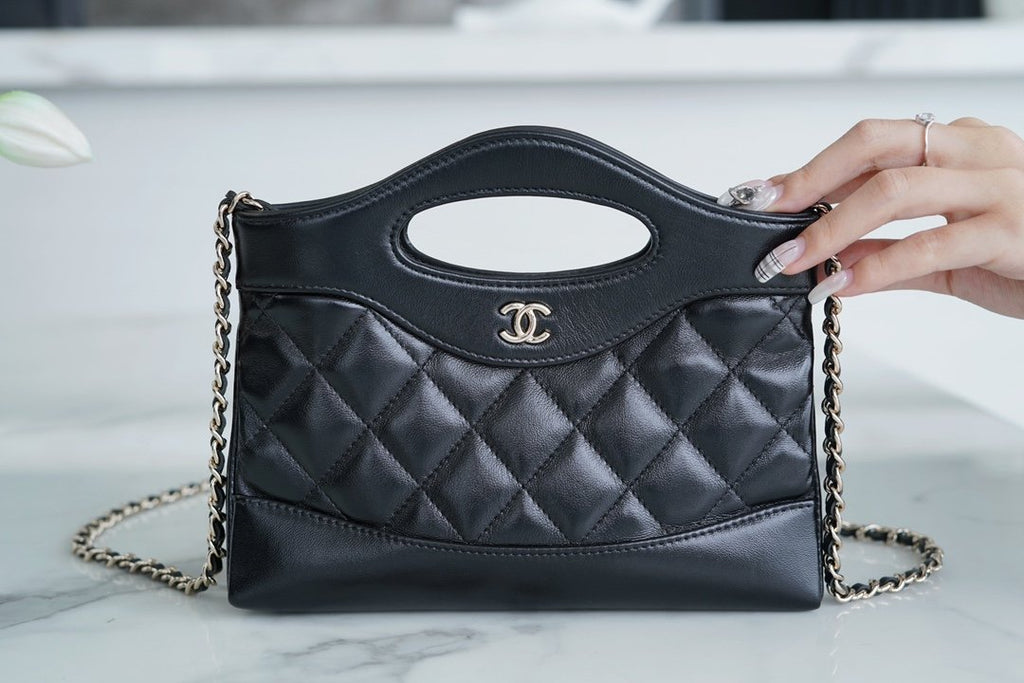 CHANEL 31bag nano