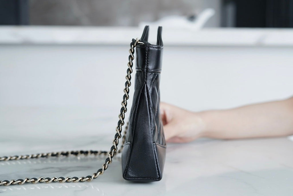 CHANEL 31bag nano