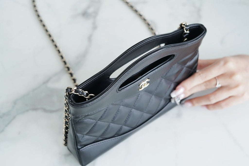 CHANEL 31bag nano