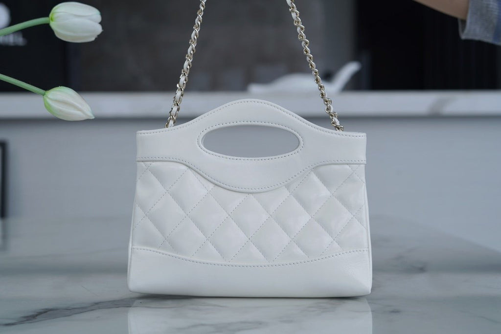 CHANEL 31bag nano