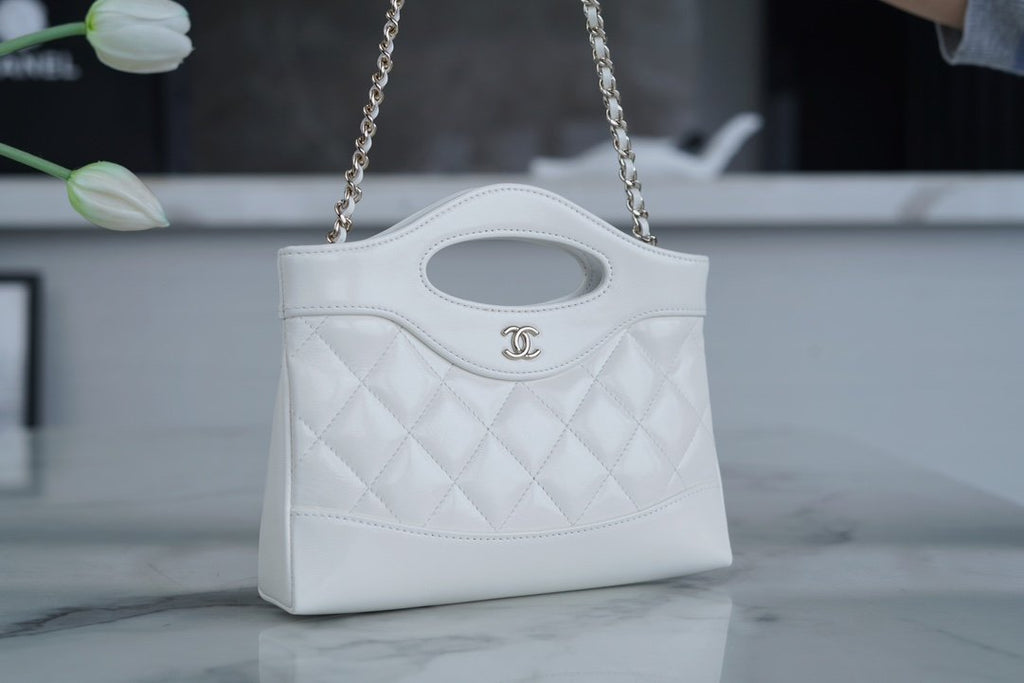 CHANEL 31bag nano