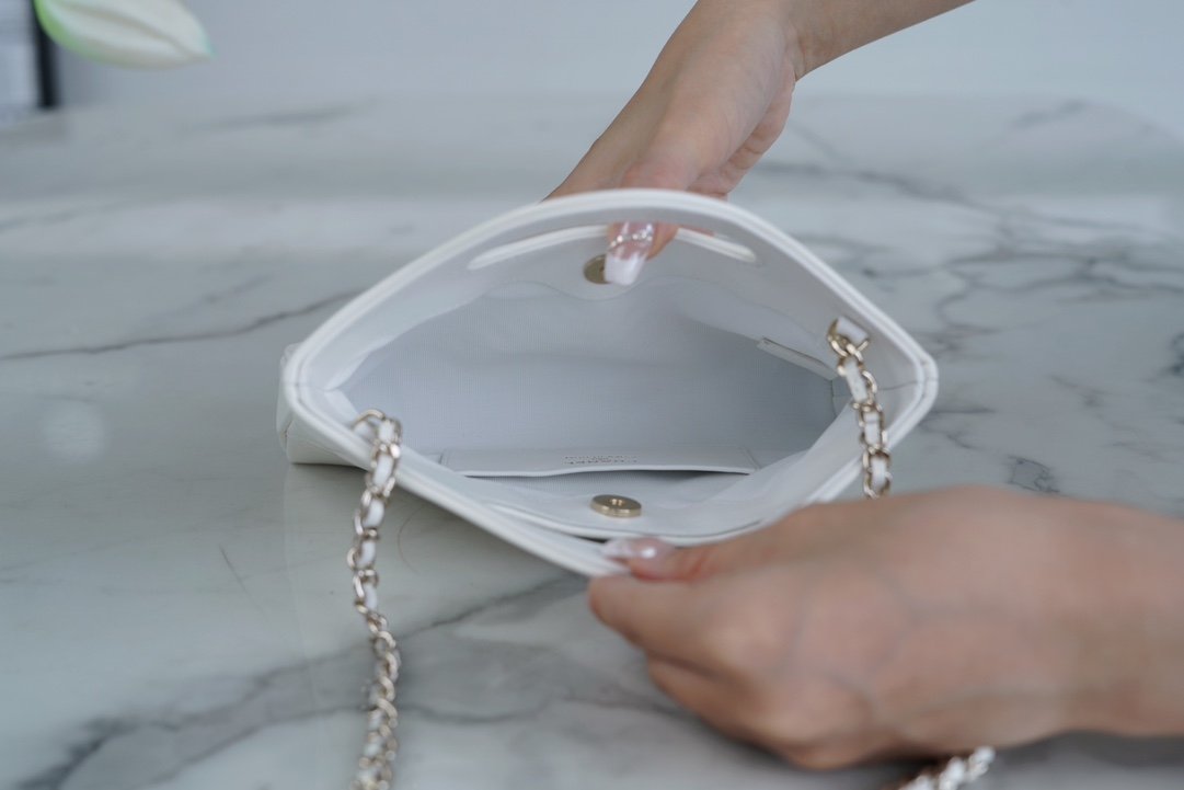 CHANEL 31bag nano