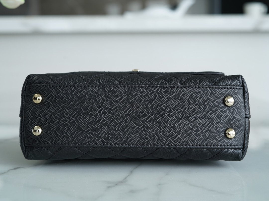 CHANEL CoCo handle