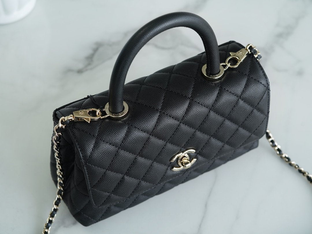 CHANEL CoCo handle