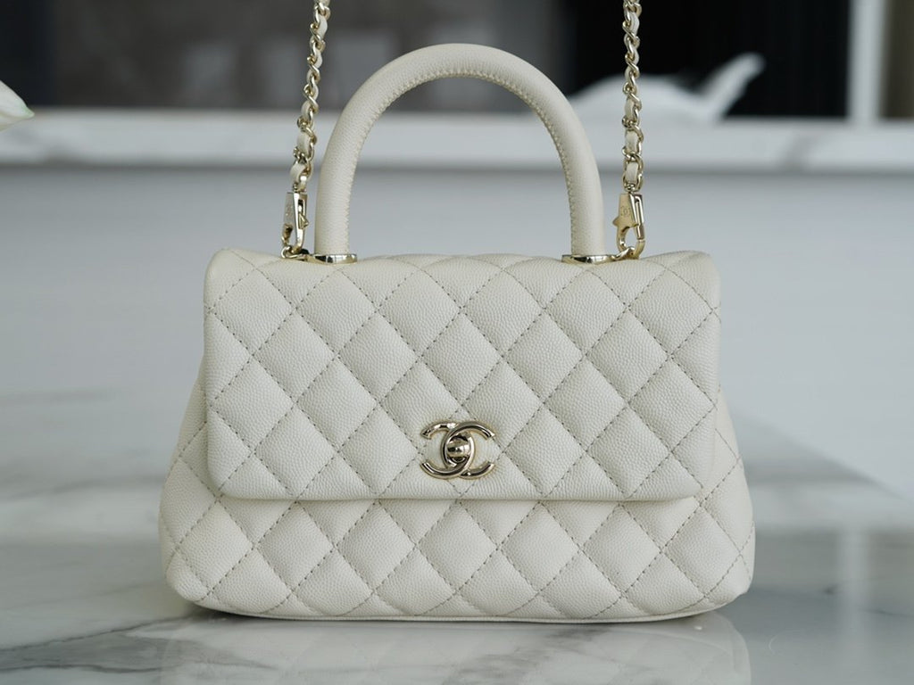 CHANEL CoCo handle
