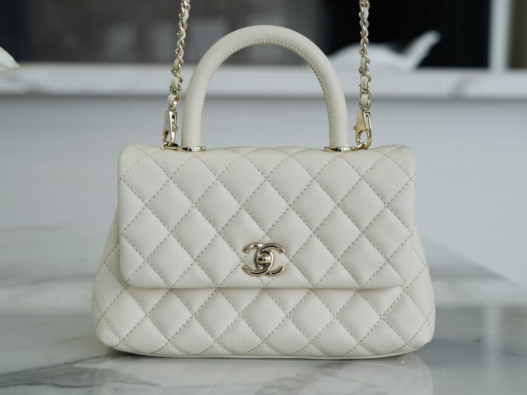 CHANEL CoCo handle