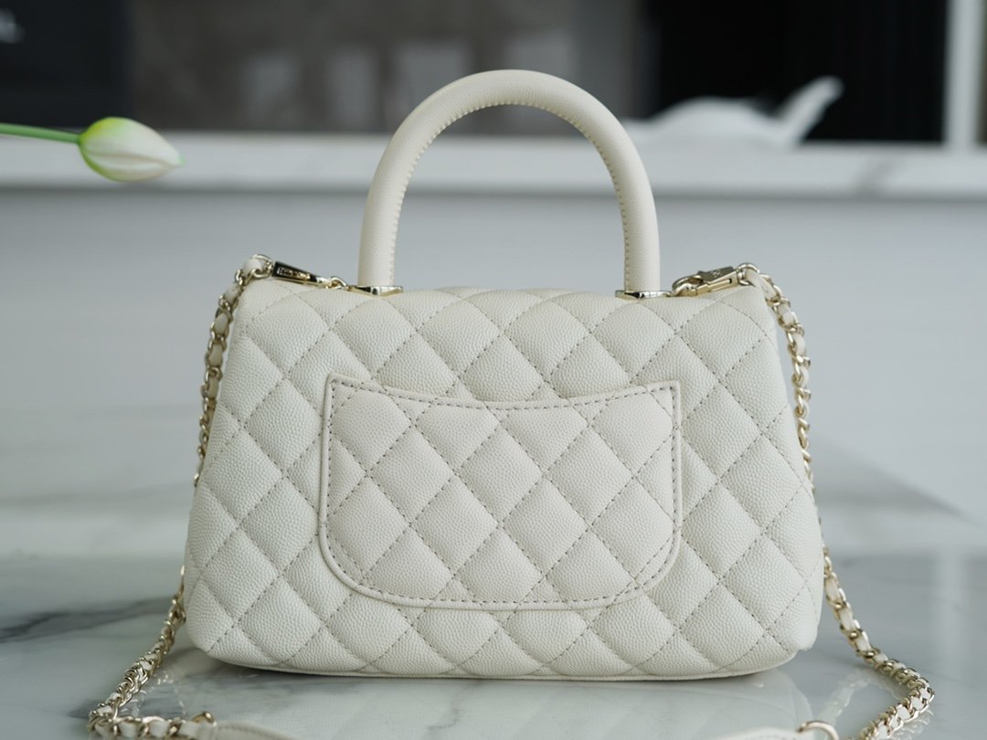 CHANEL CoCo handle