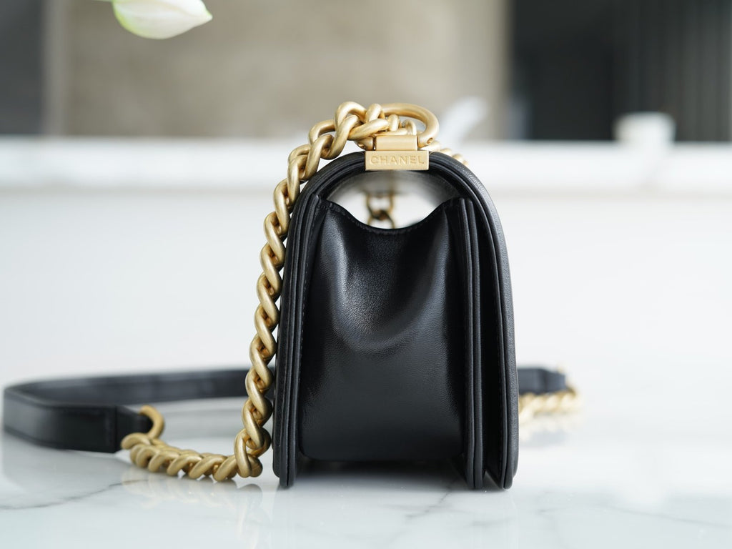 CHANEL Leboy