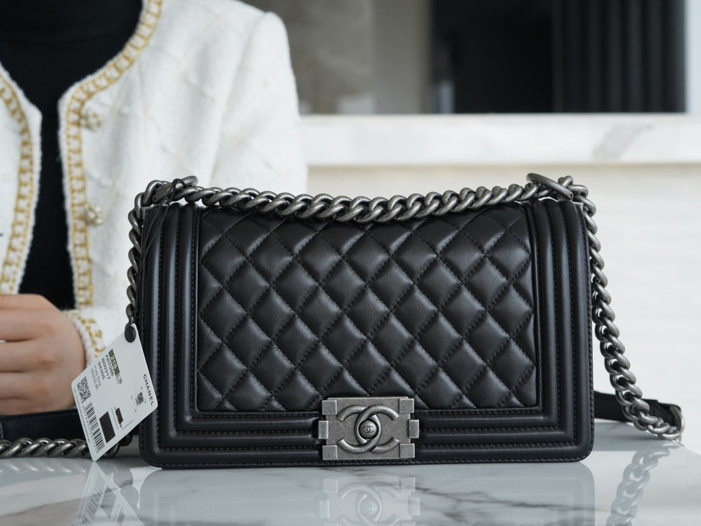 CHANEL Leboy