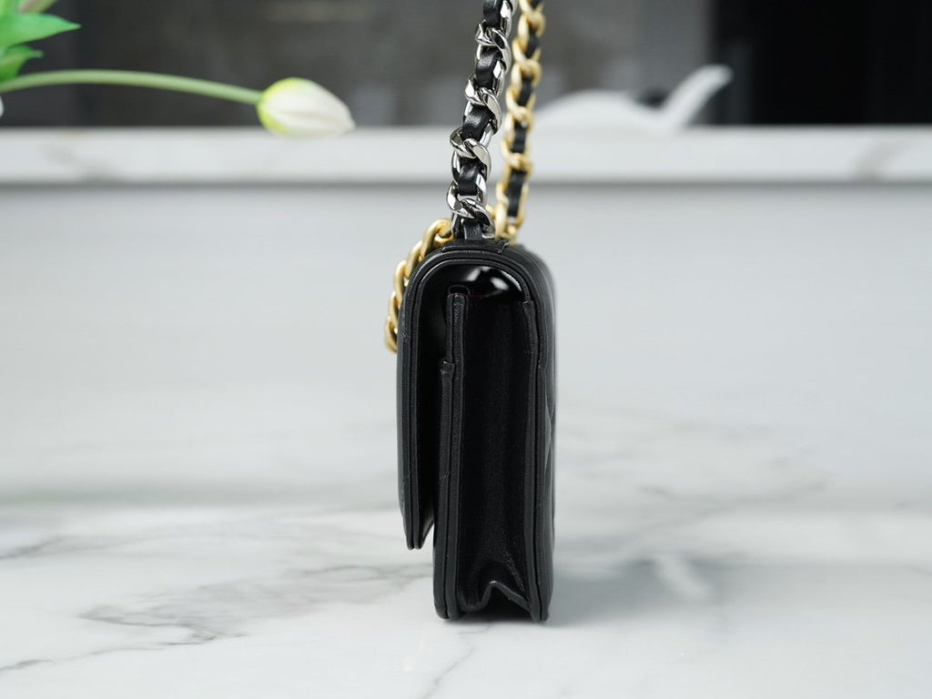 CHANEL 23p