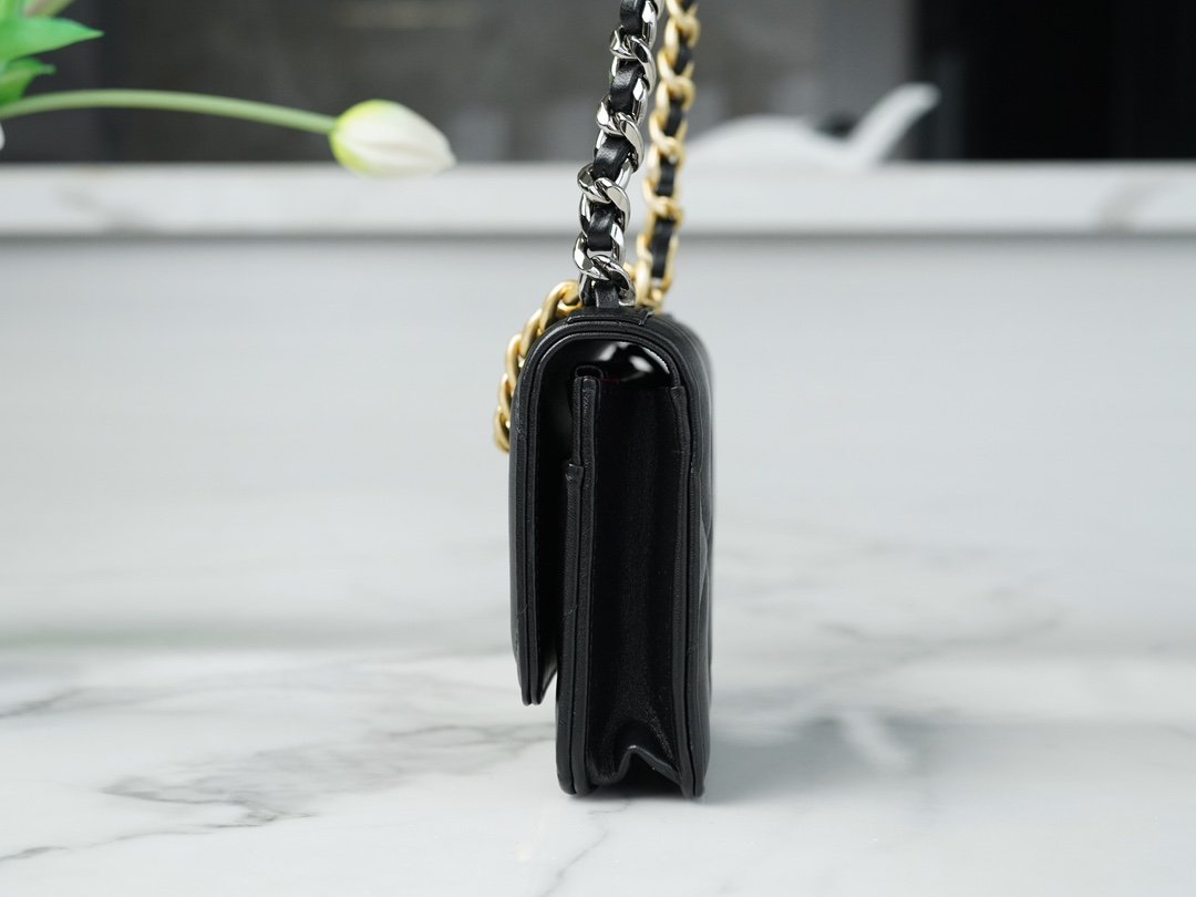 CHANEL 23p