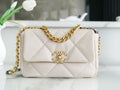CHANEL 19bag