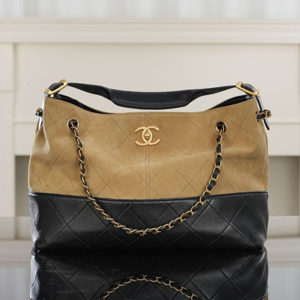 CHANEL 25bag