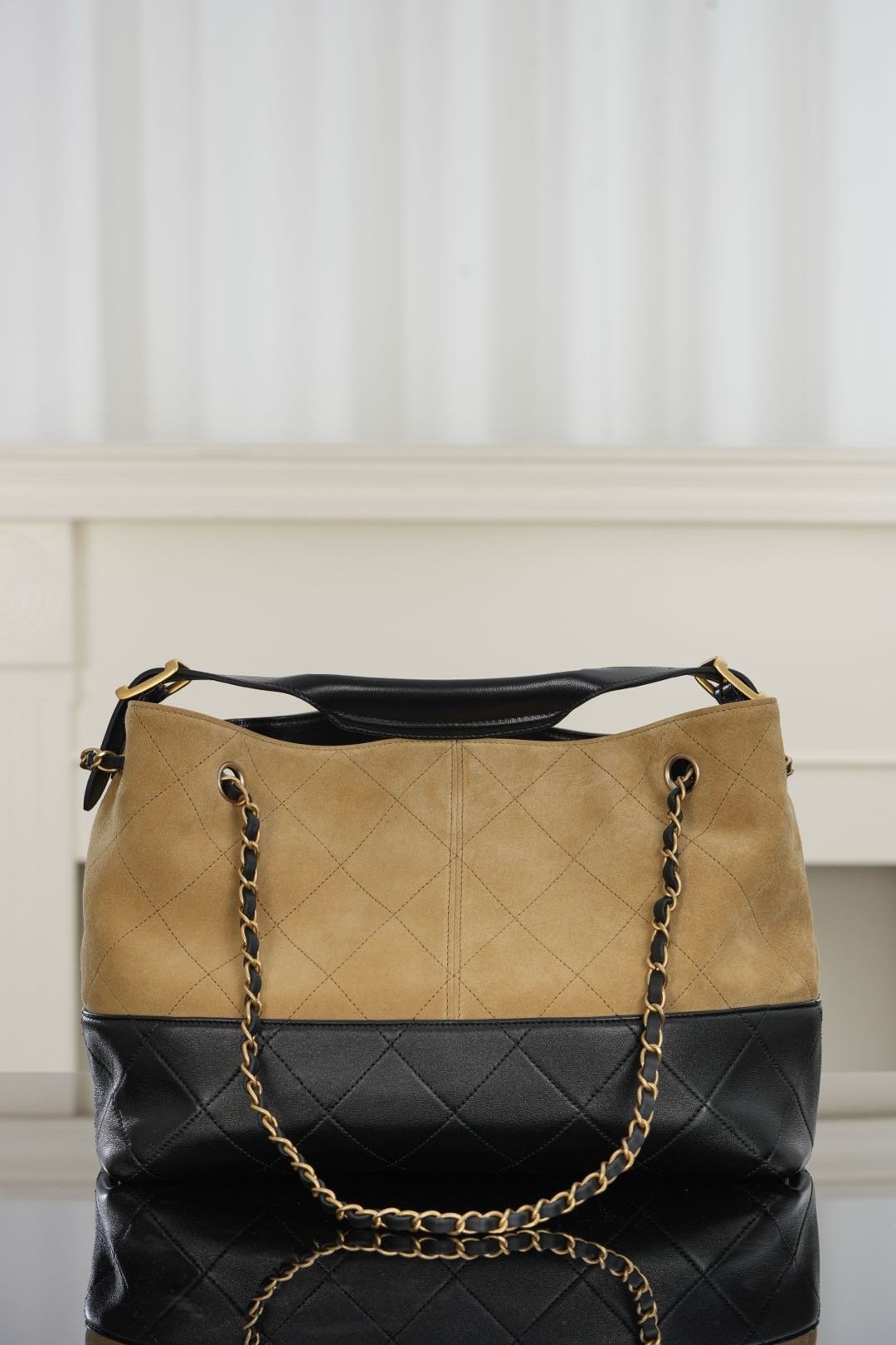 CHANEL 25bag