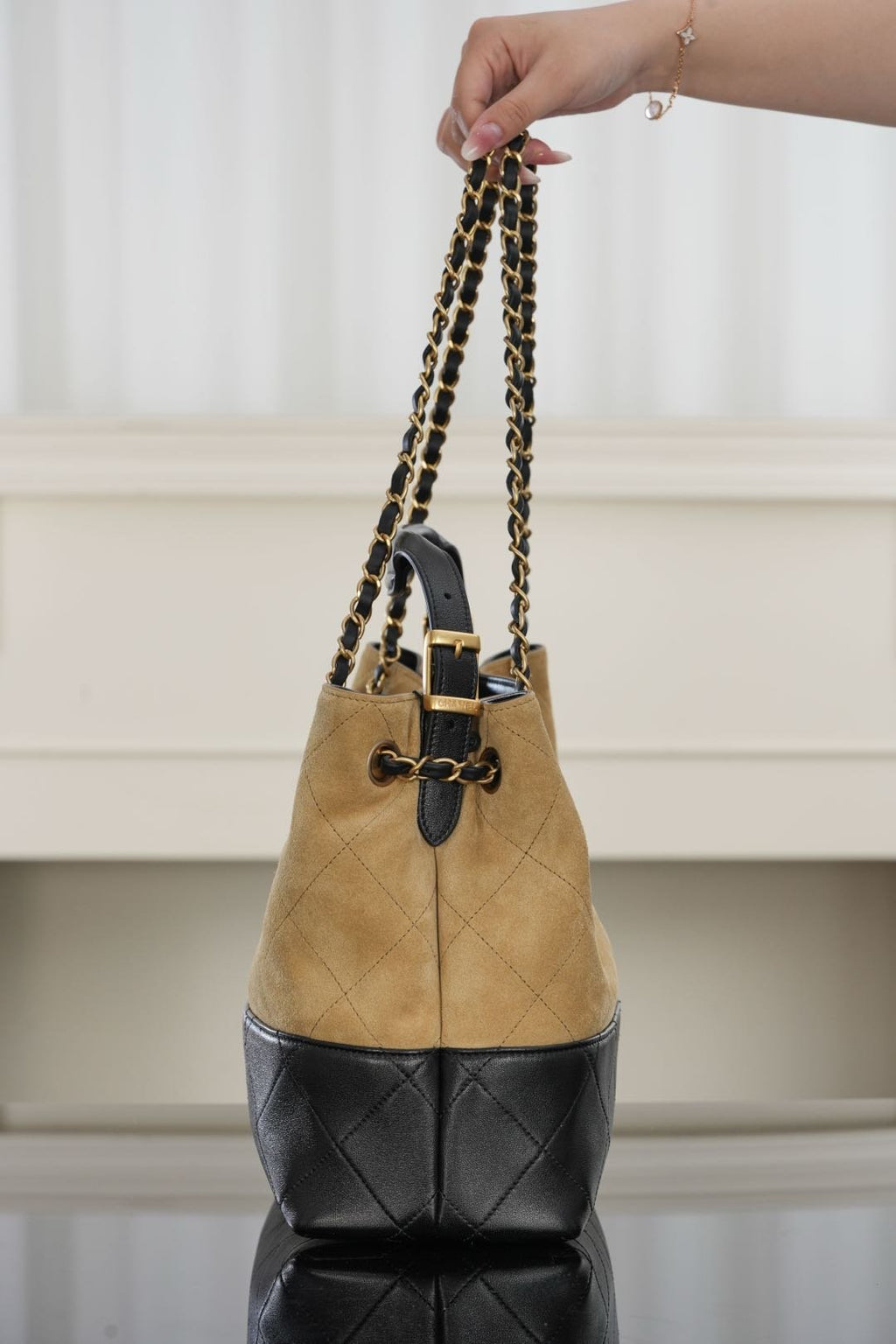 CHANEL 25bag