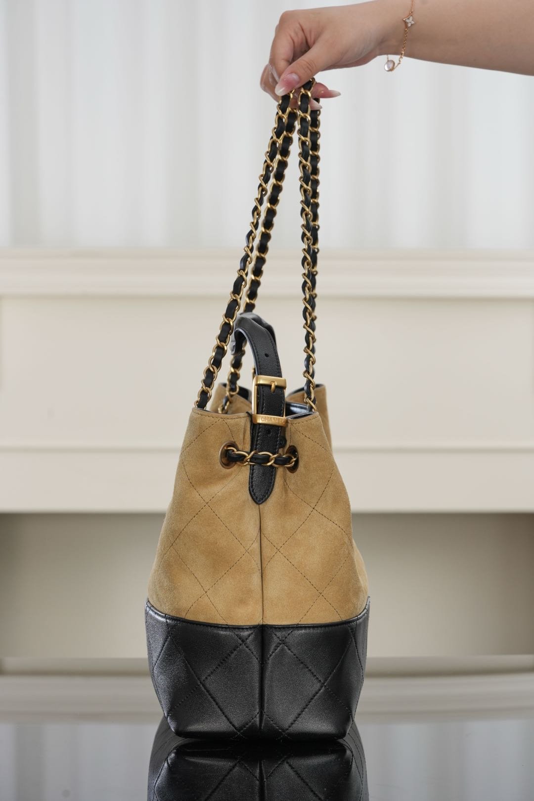 CHANEL 25bag