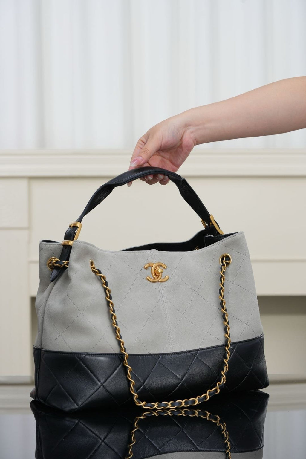 CHANEL 25bag