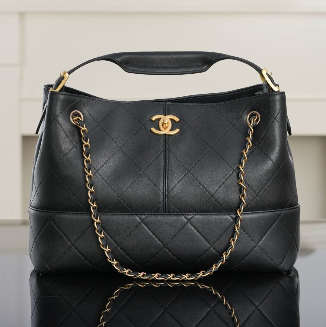 CHANEL 25a