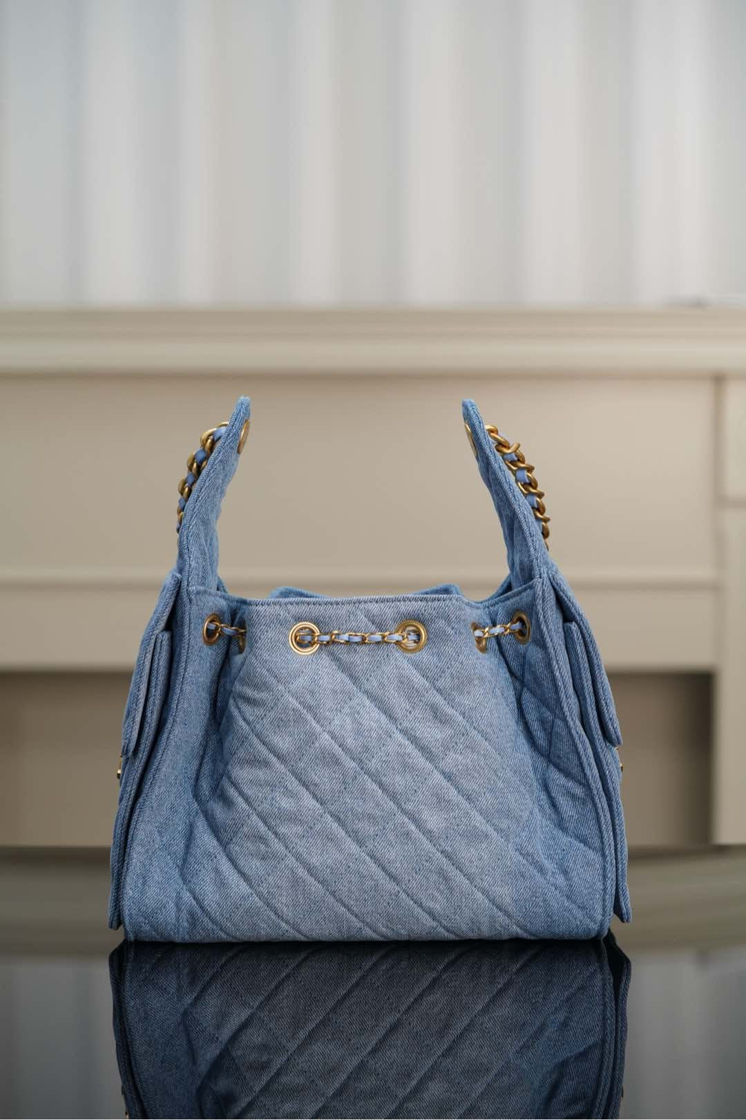 CHANEL small hobo bag