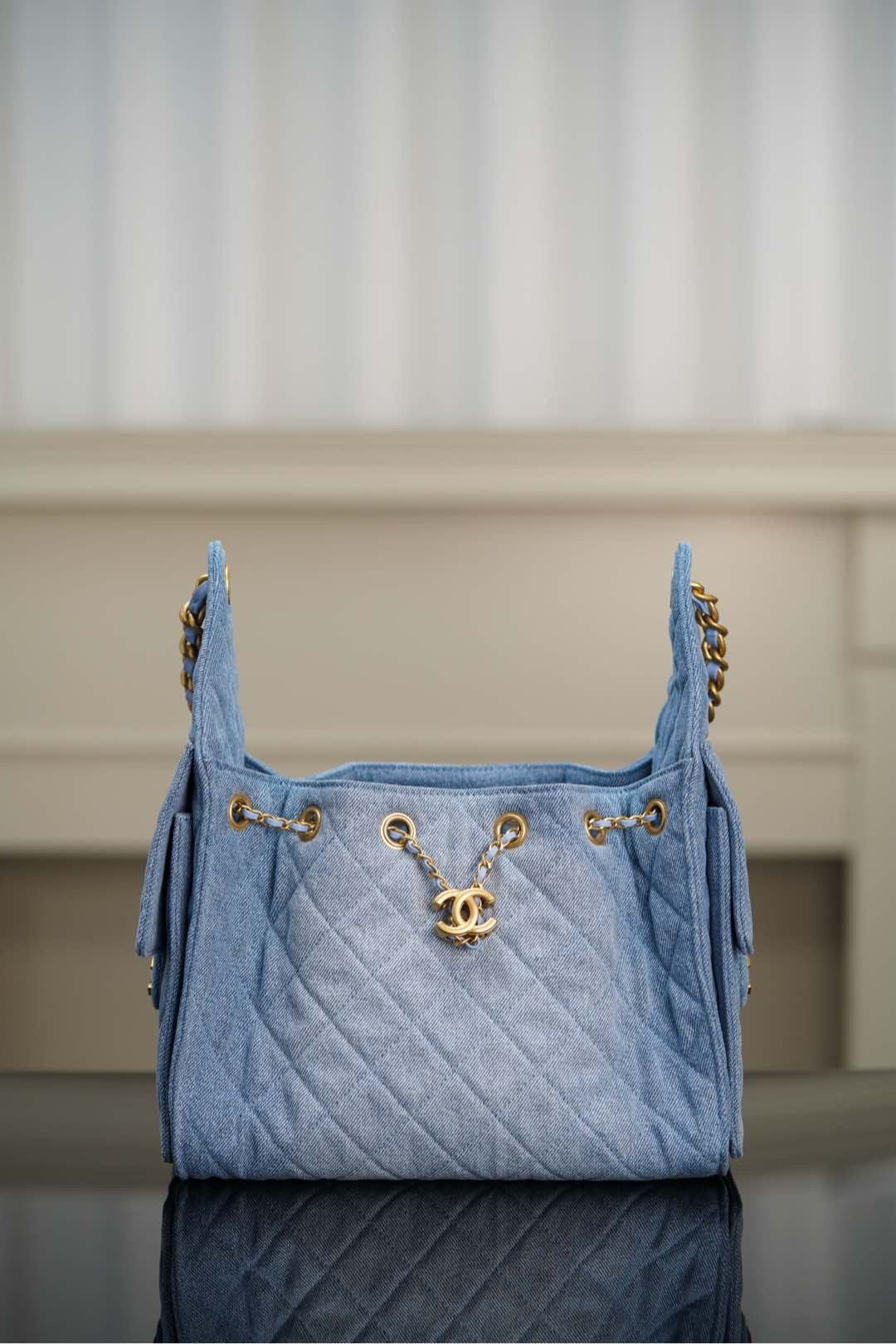 CHANEL small hobo bag